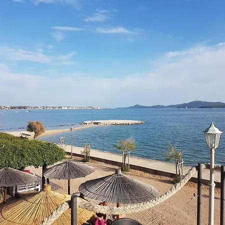 Kala * スベティ・フィリップ・イ・ヤコブ