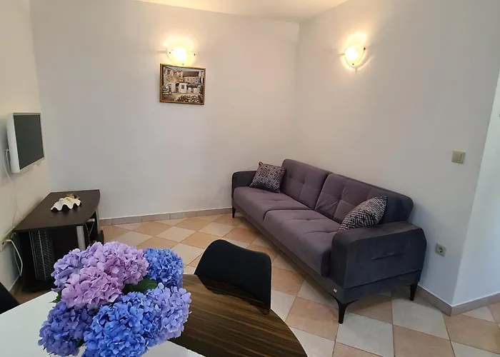 Kala * Sveti Filip i Jakov